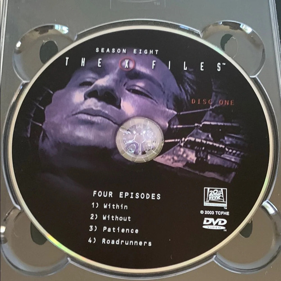 The X-Files Complete Season 8 DVD Collector's Edition Box Set TV Show Fan Bonus - Picture 3 of 8